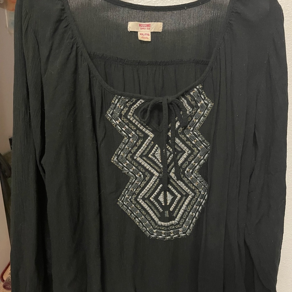 Mossimo Supply Co. Black Top with Geometric Gray Design